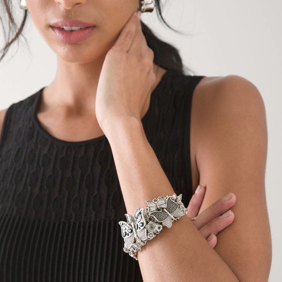 WHBM * 3D Butterfly & Silvertone Statement Bracelet UNIQUE! - Picture 5 of 7